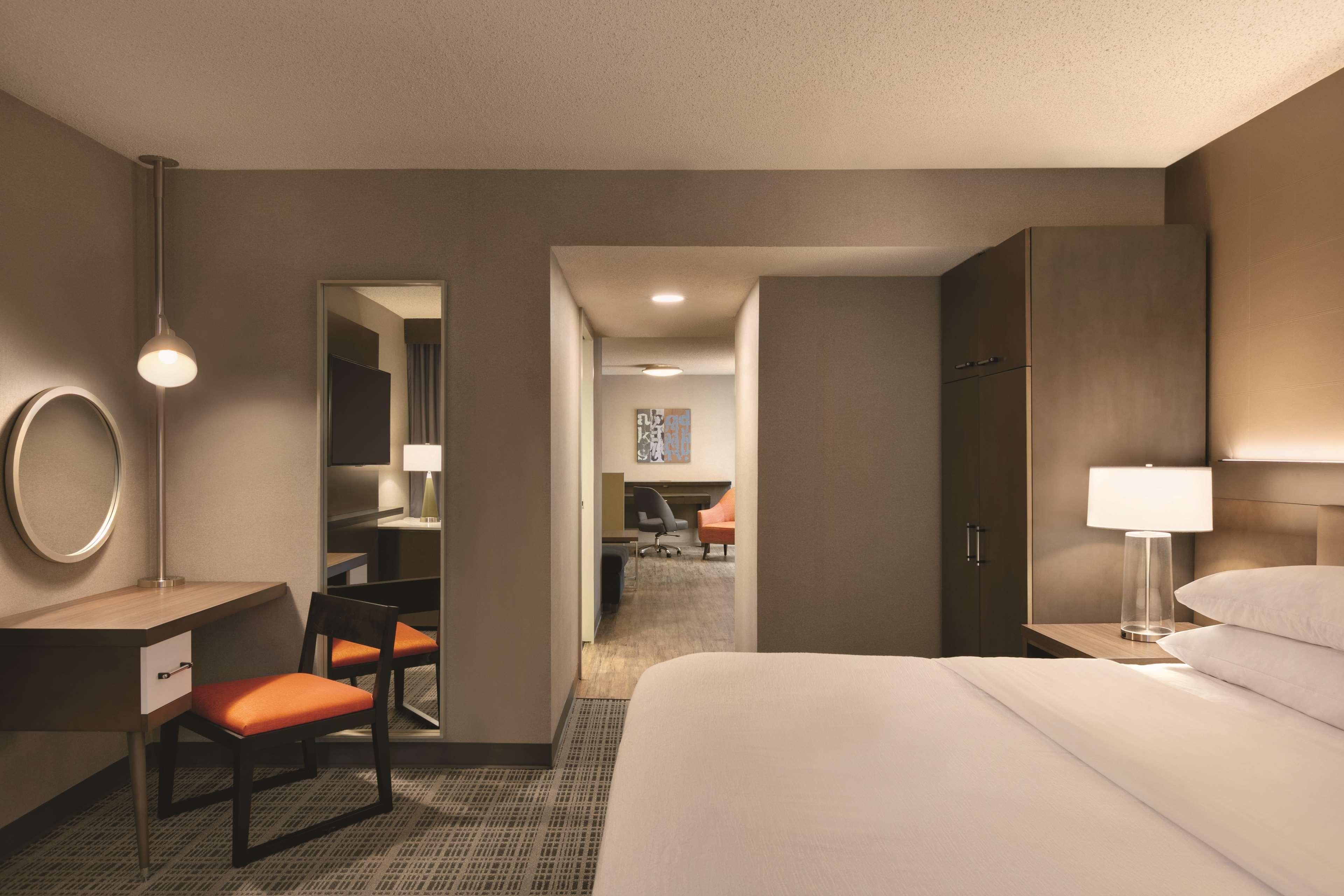 Embassy Suites By Hilton Richmond Dumbarton Εξωτερικό φωτογραφία