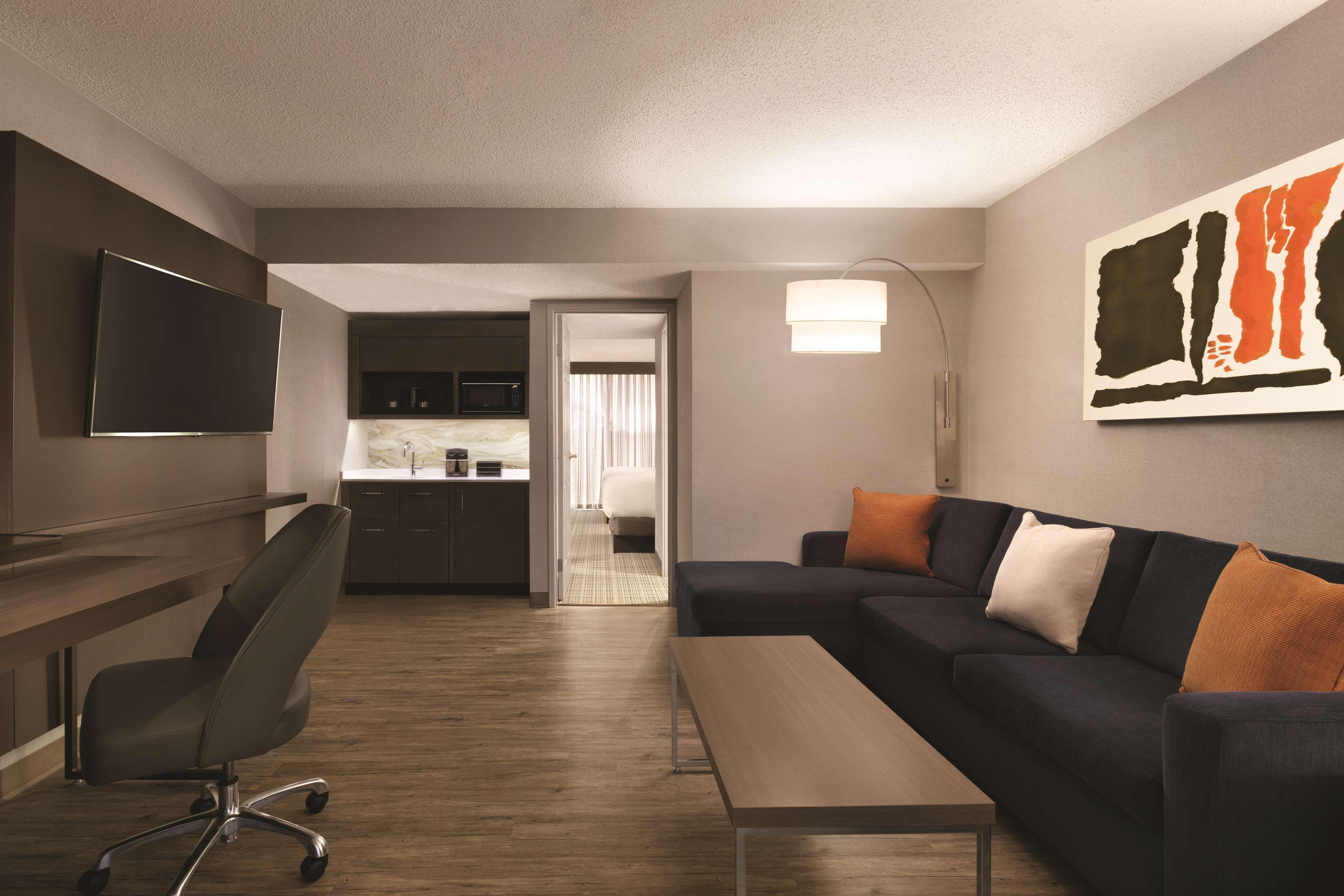 Embassy Suites By Hilton Richmond Dumbarton Εξωτερικό φωτογραφία