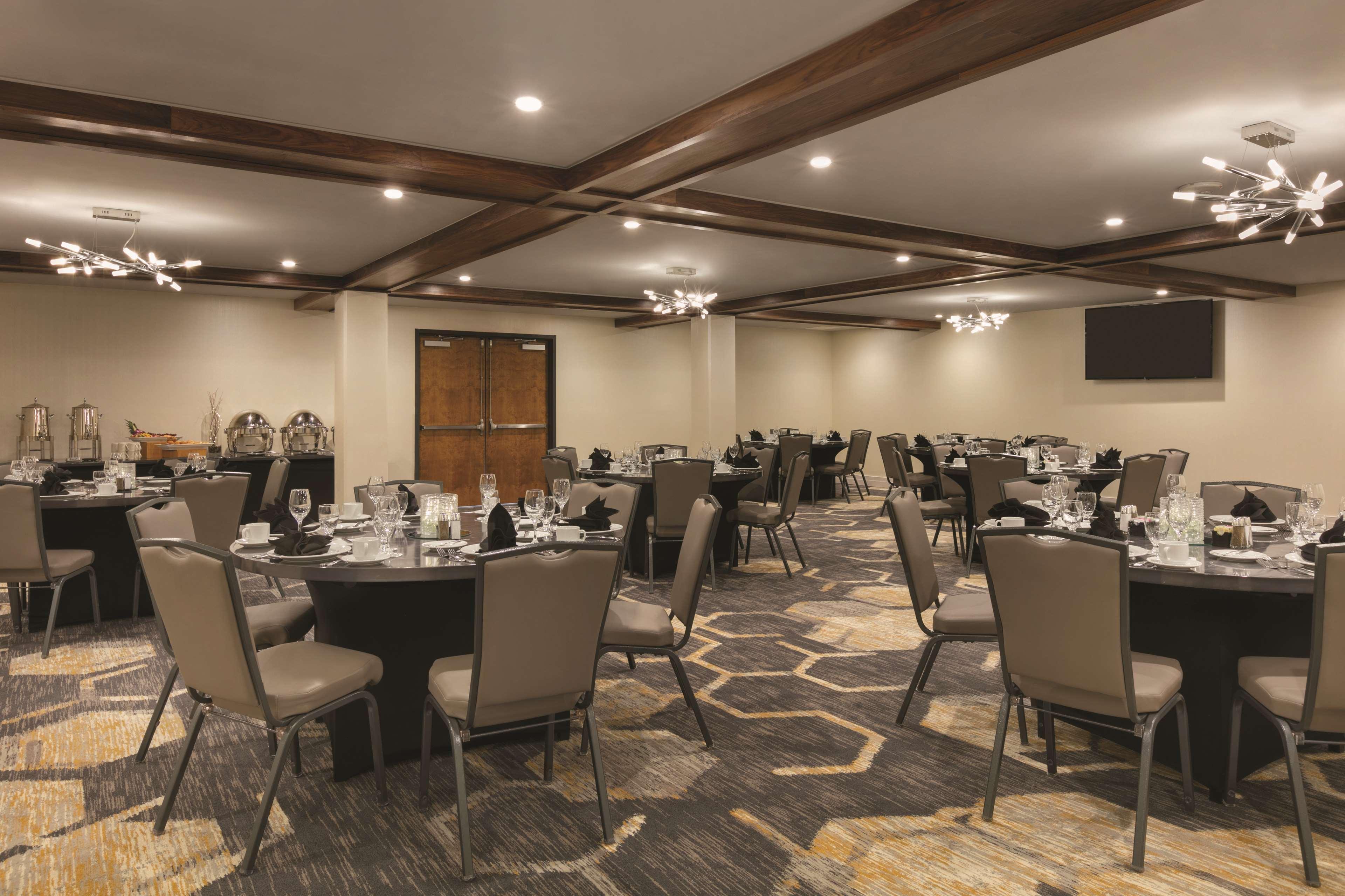 Embassy Suites By Hilton Richmond Dumbarton Εξωτερικό φωτογραφία