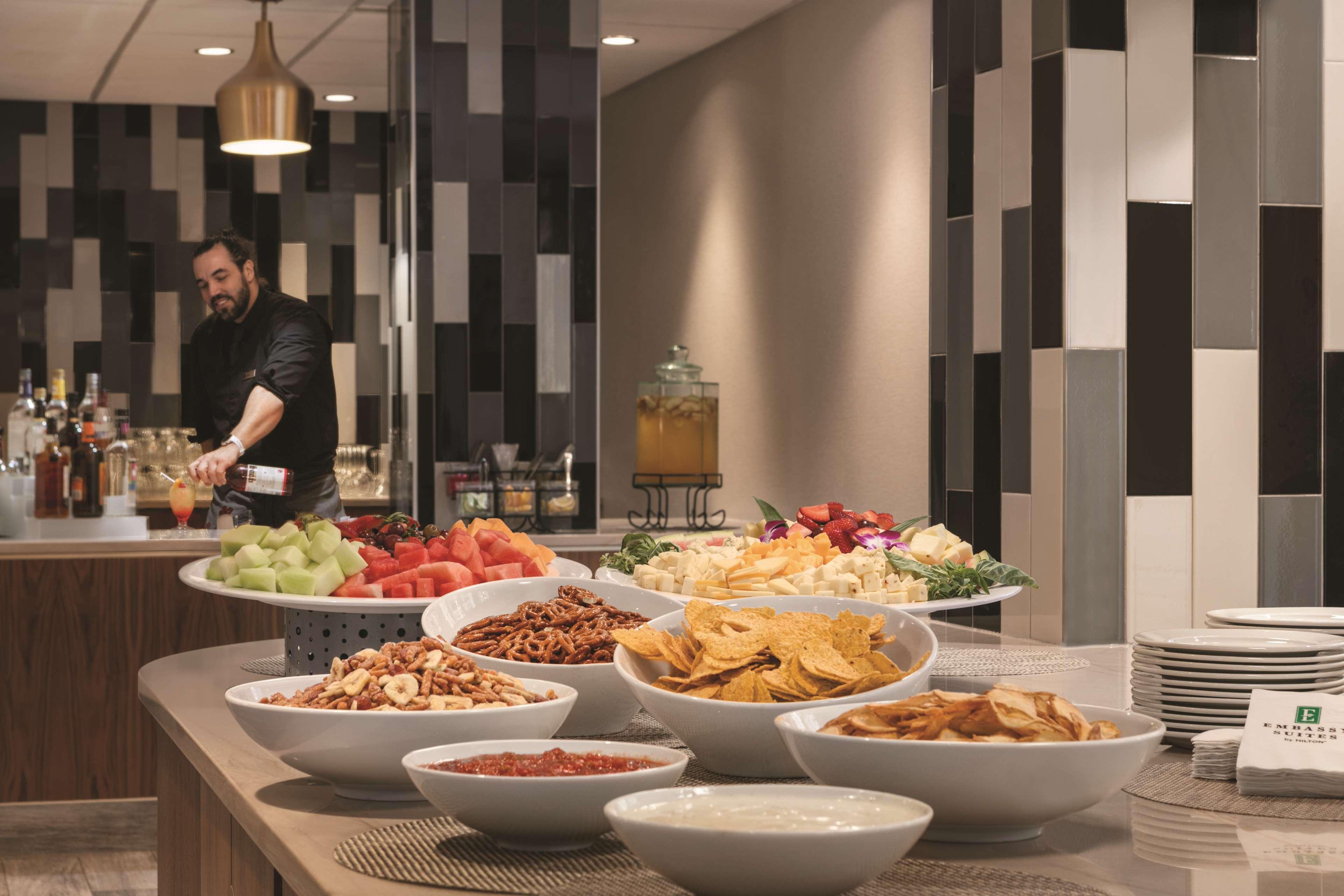 Embassy Suites By Hilton Richmond Dumbarton Εξωτερικό φωτογραφία