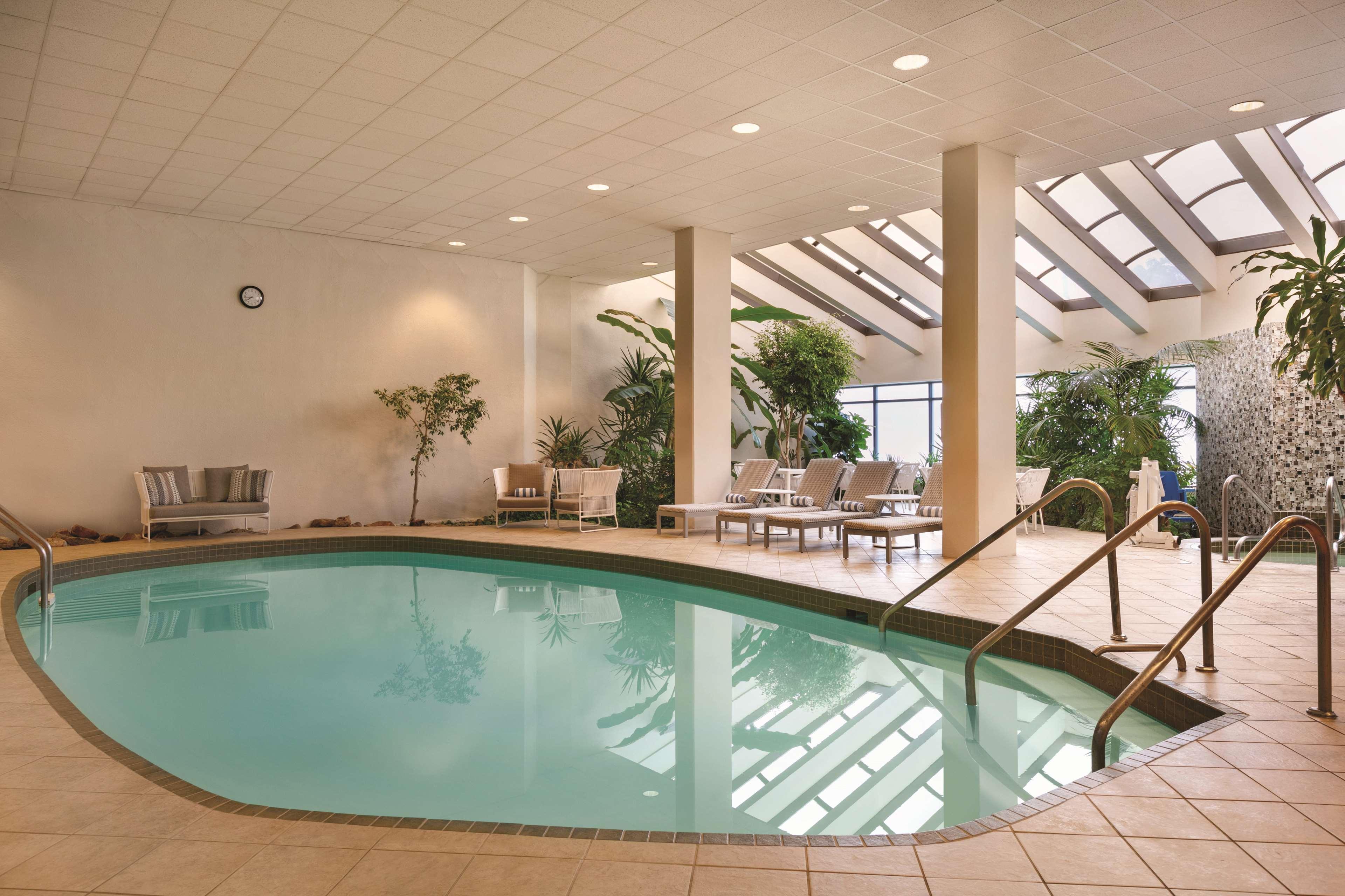 Embassy Suites By Hilton Richmond Dumbarton Εξωτερικό φωτογραφία