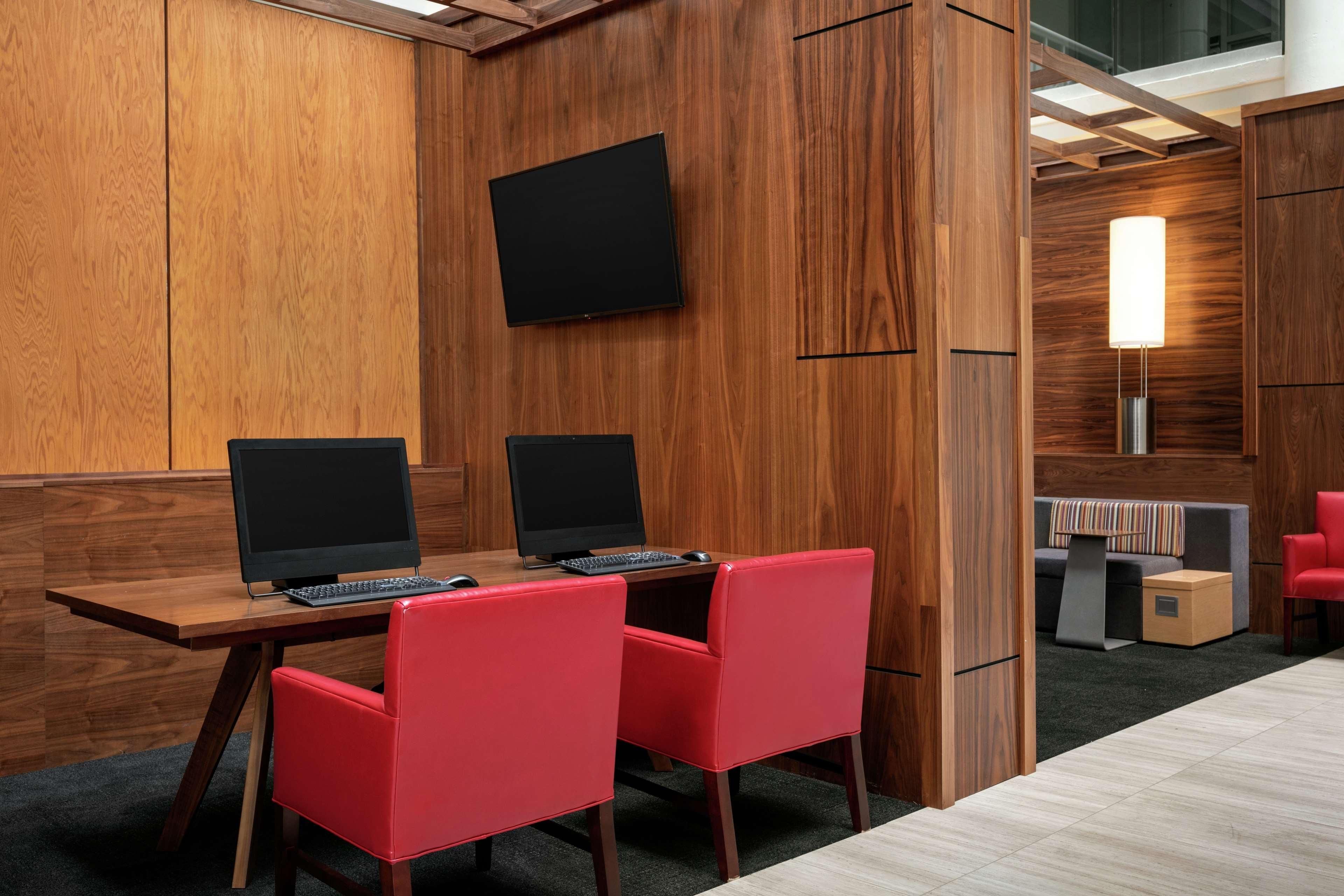 Embassy Suites By Hilton Richmond Dumbarton Εξωτερικό φωτογραφία