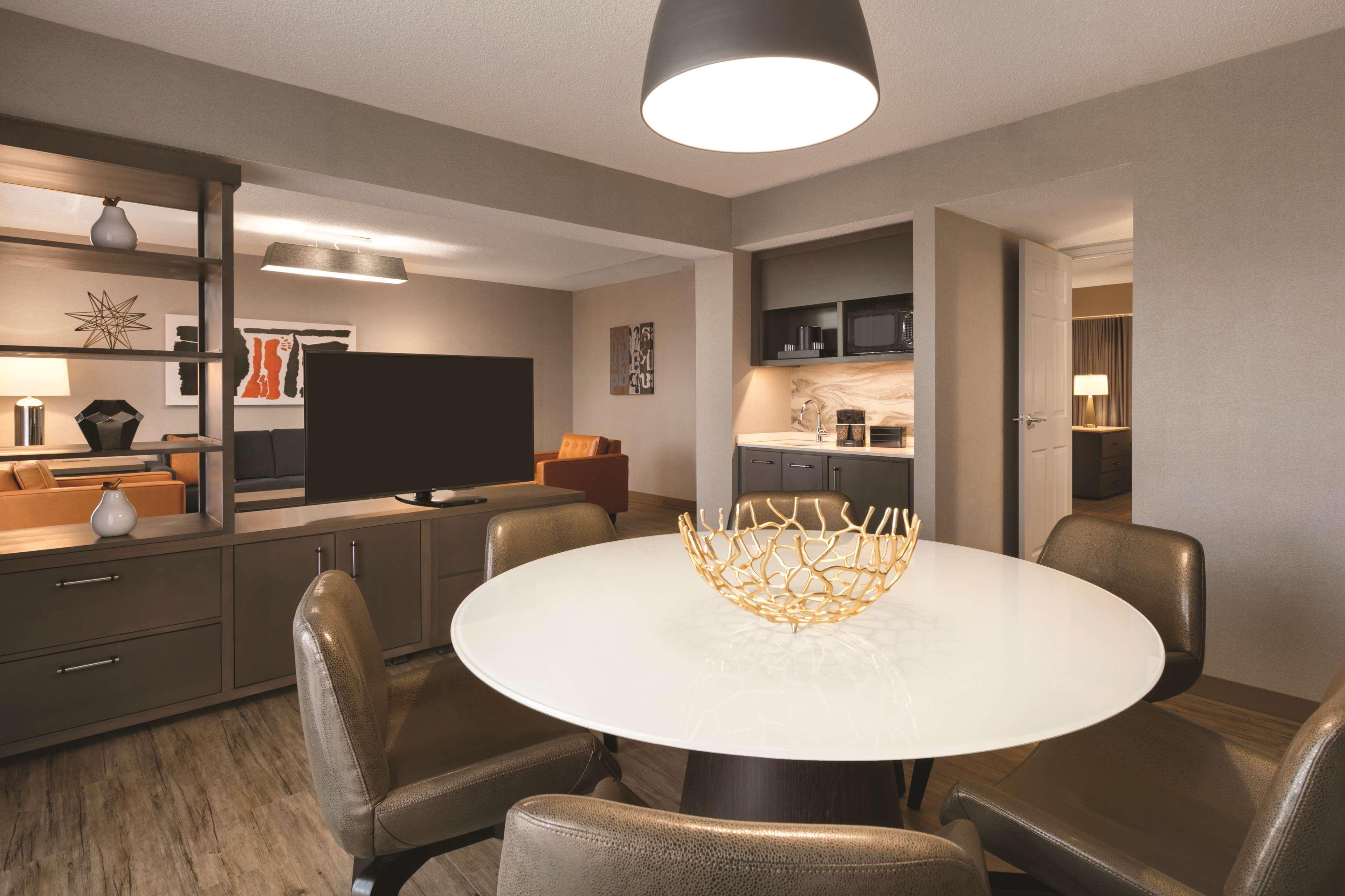 Embassy Suites By Hilton Richmond Dumbarton Εξωτερικό φωτογραφία