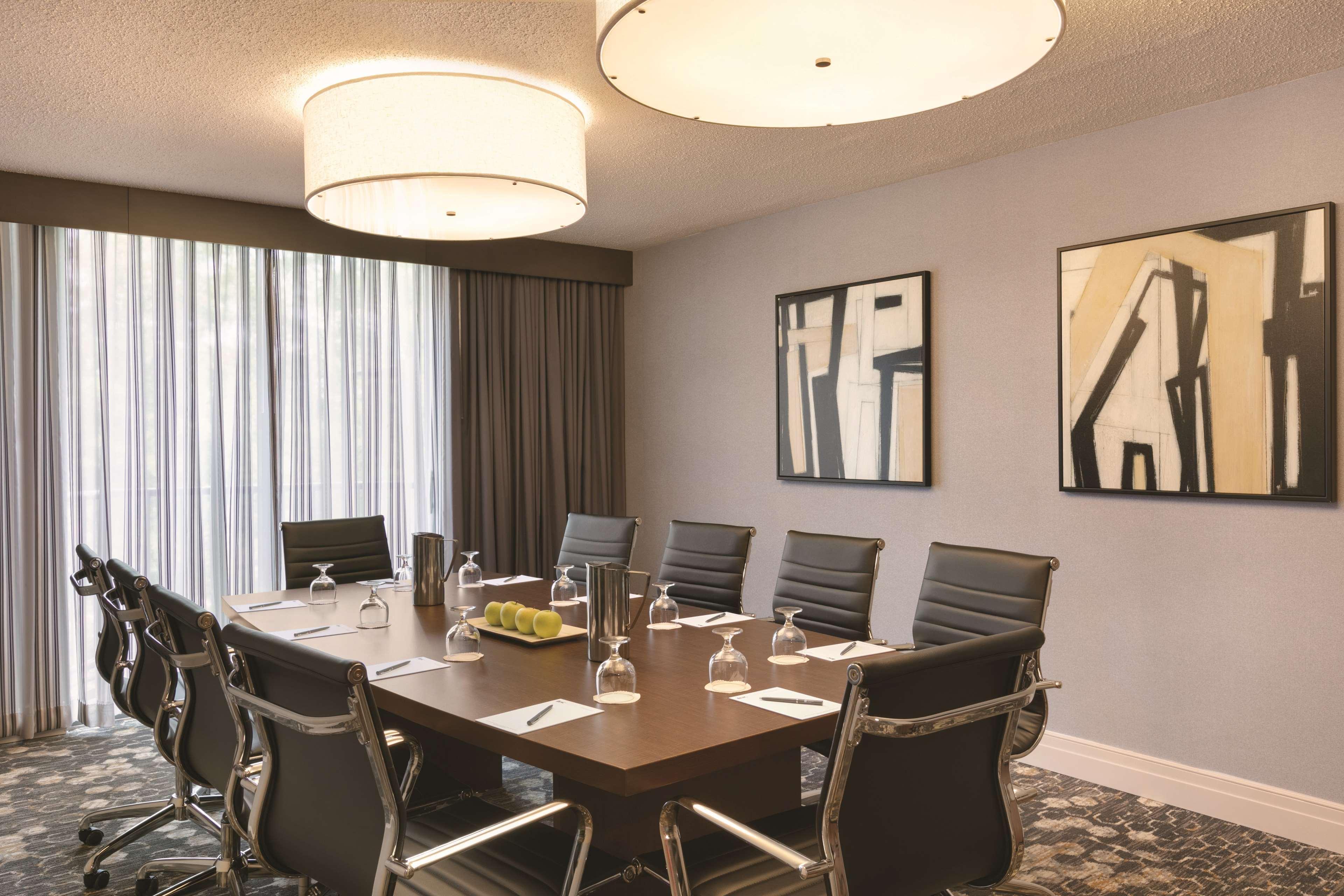 Embassy Suites By Hilton Richmond Dumbarton Εξωτερικό φωτογραφία